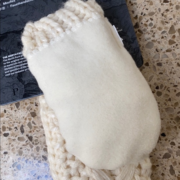 The north face baby  cable minna mitt - Picture 5 of 8